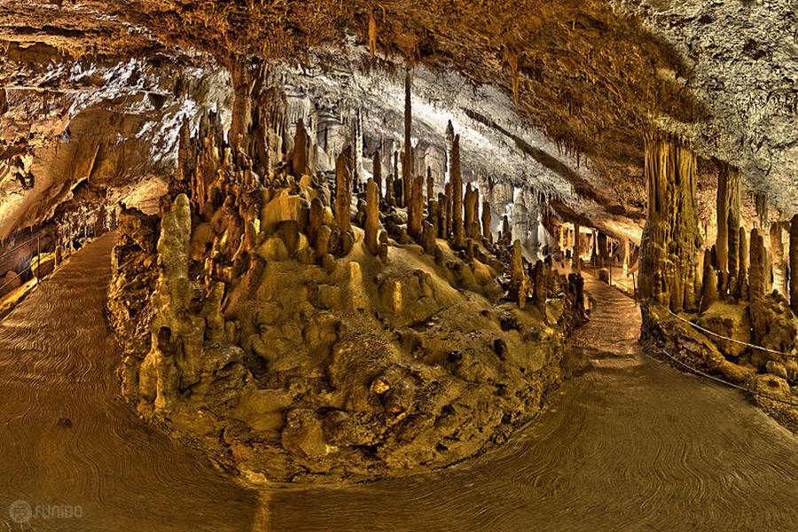 7- غارهای اسکوکجان Skocjan Caves
