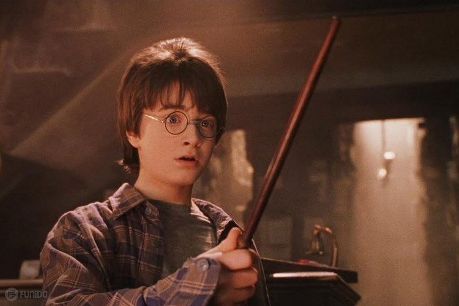 2 – هری پاتر و سنگ جادو (2001) Harry Potter And The Sorcerer's Stone