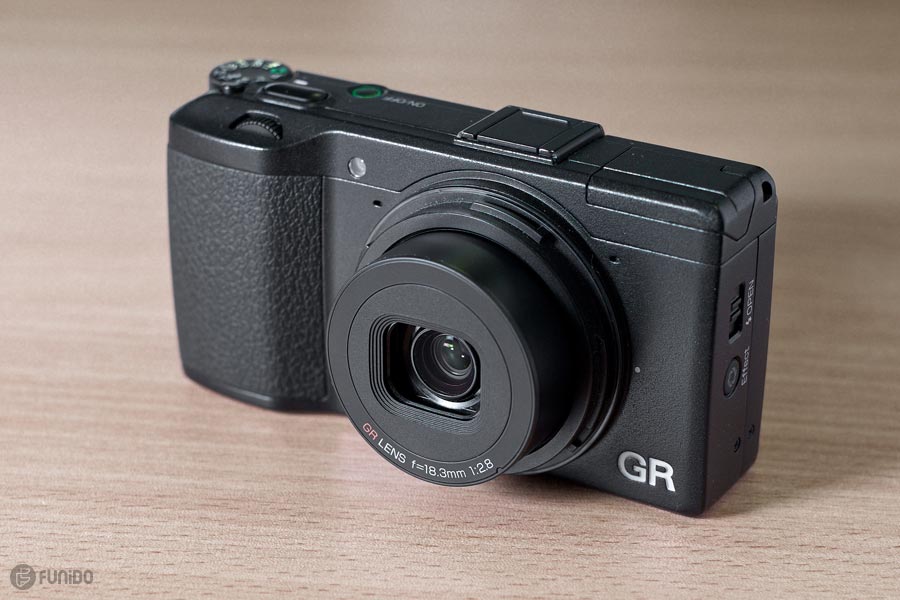 بهترین دوربین برای عکس‌برداری خیابانی برای مبتدیان: Ricoh GR II