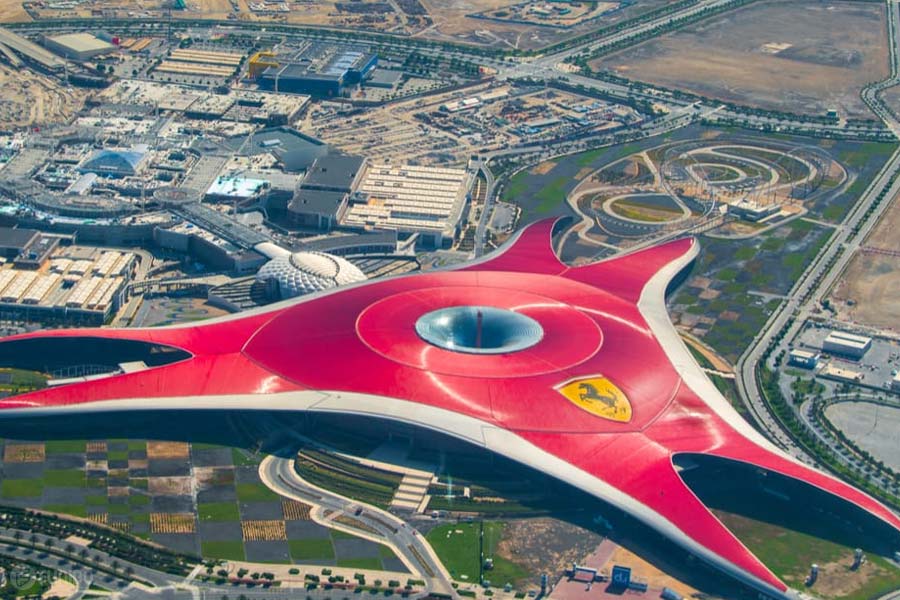 دنیای فراری Ferrari World در ابوظبی - امارات متحده عربی